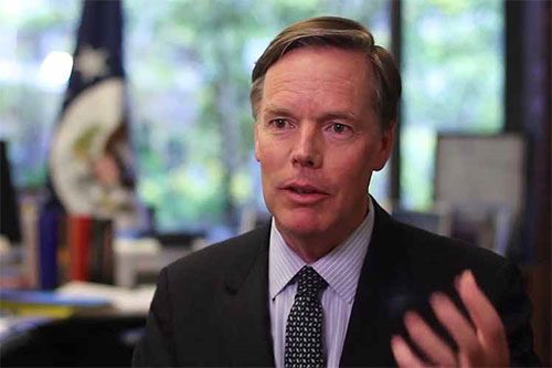 Ex subsecretario de Estado norteamericano arremete contra Trump